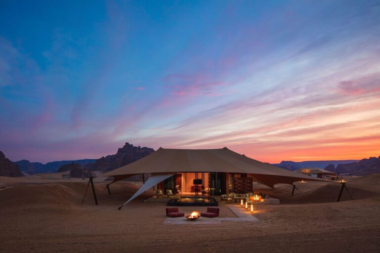 Luxury Desert Retreats USA: The Definitive Strategic Guide